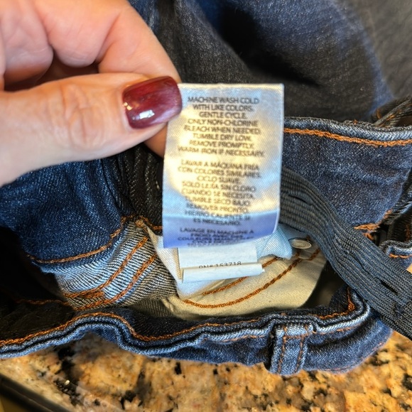 Joe’s jeans. Size 7 - Picture 6 of 6